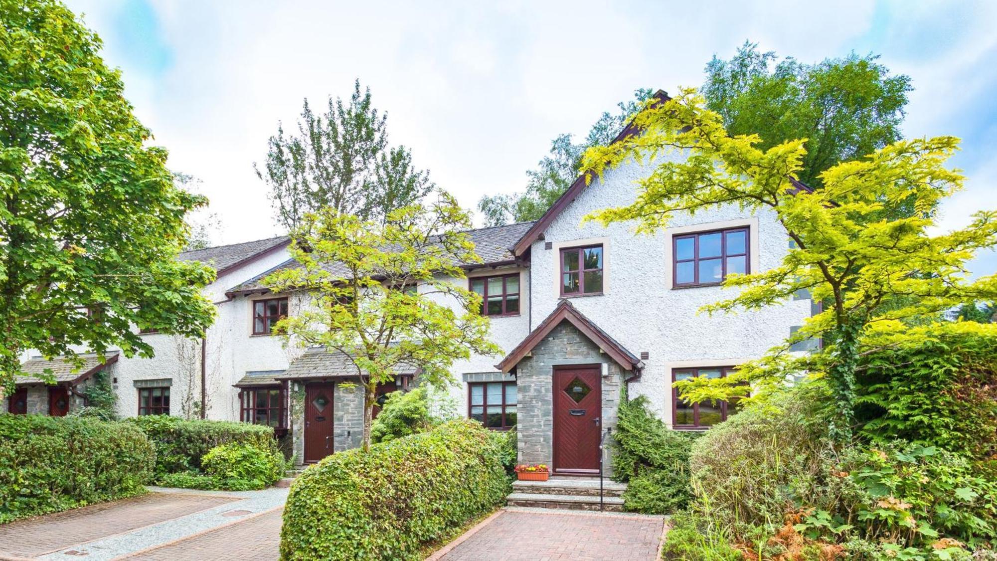 2 Bedroom Lake District Cottage At Windermere Marina Village Bowness-on-Windermere Bagian luar foto