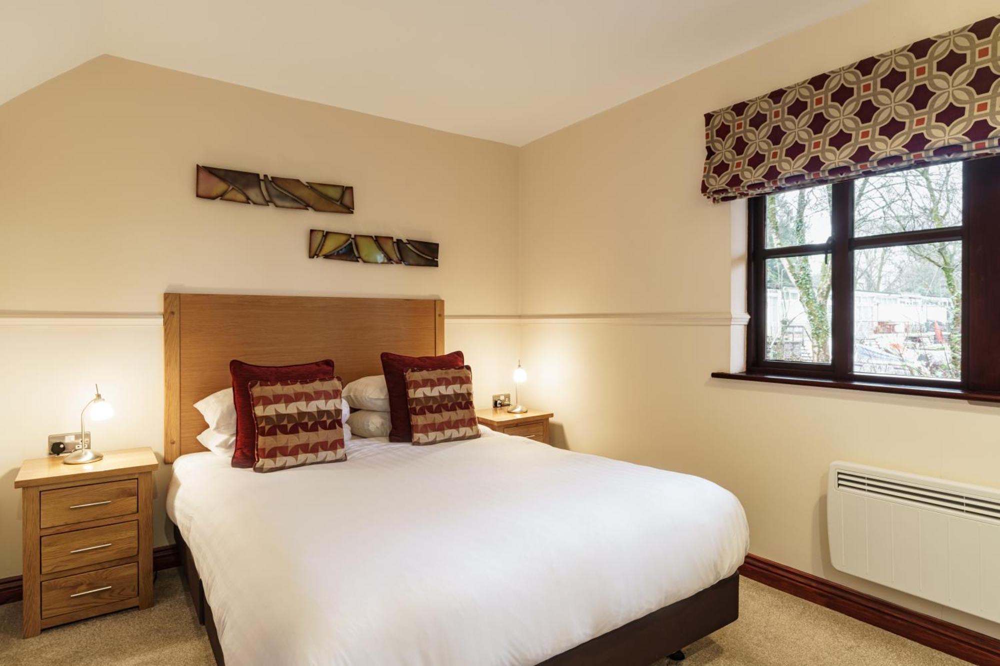 2 Bedroom Lake District Cottage At Windermere Marina Village Bowness-on-Windermere Bagian luar foto